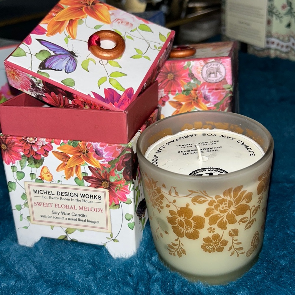 MICHEL DESIGN WORKS Soy Wax Candle
